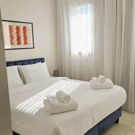 1br Serviced With Pool & Premium Amenities Apartment *