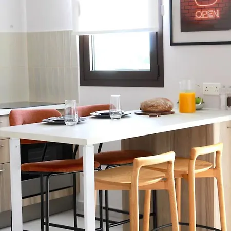 1br Serviced With Pool & Premium Amenities