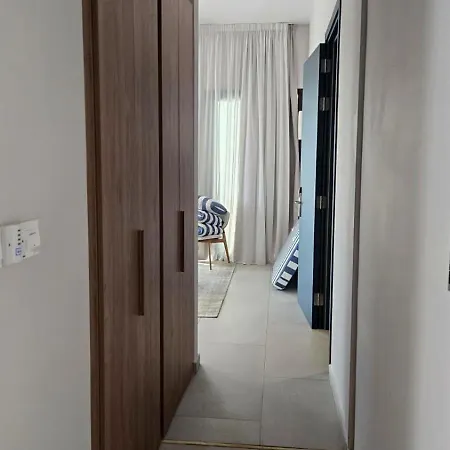 아파트 1br Serviced With Pool & Premium Amenities *